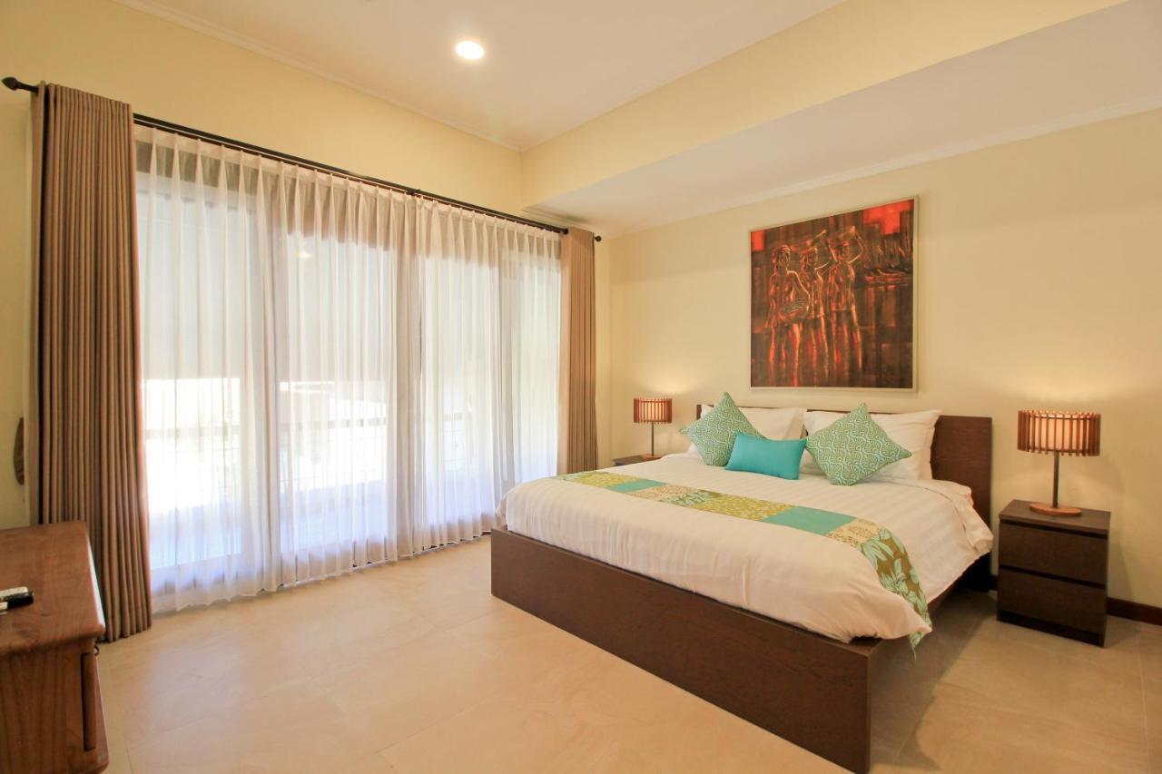 Uma Lima Villa Batu Belig - Close To The Beach Canggu Esterno foto