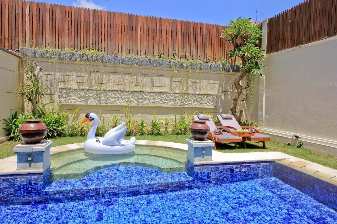 Uma Lima Villa Batu Belig - Close To The Beach Canggu Esterno foto