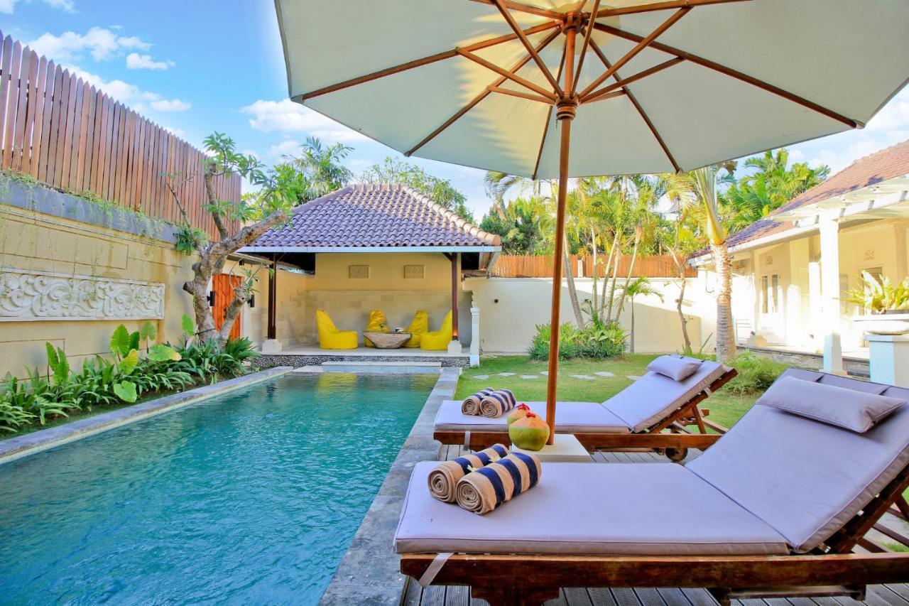 Uma Lima Villa Batu Belig - Close To The Beach Canggu Esterno foto