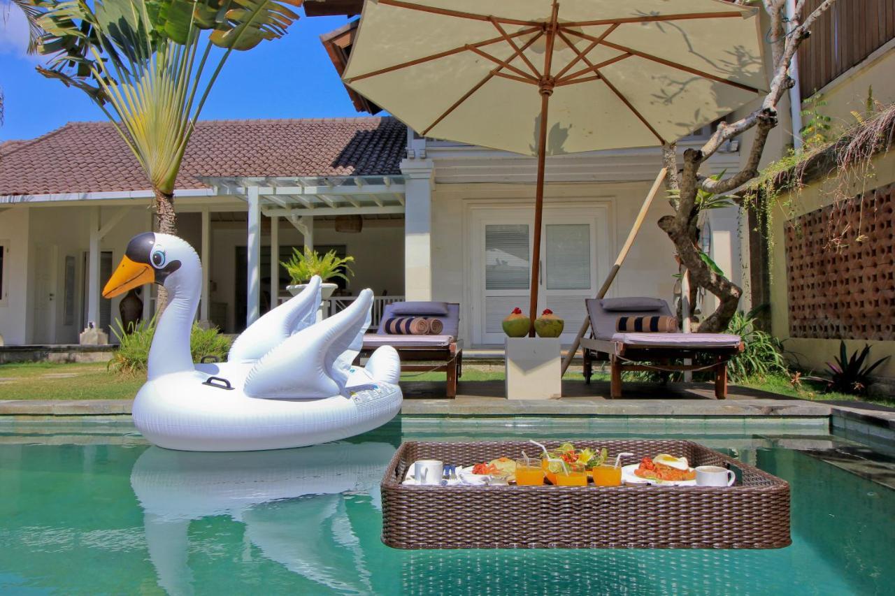 Uma Lima Villa Batu Belig - Close To The Beach Canggu Esterno foto